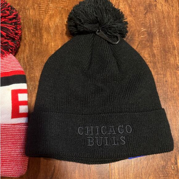 Chicago Bulls NBA Ultra Game Beanie Hat Bundle of 2 Winter Basketball Sports NWT - Picture 4 of 5